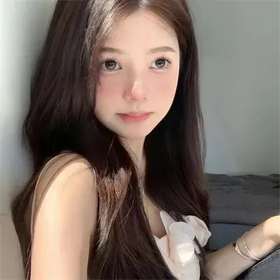 绿茵春色